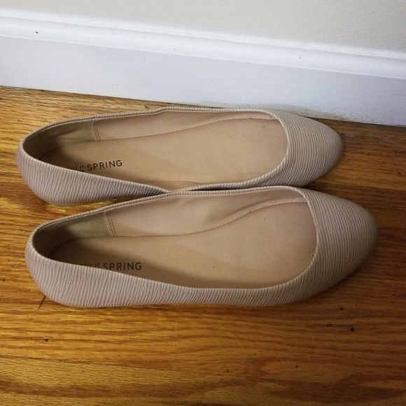 Flats - Picture 2 of 3